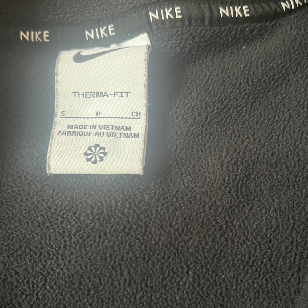 Nike Cropped Black Half-Zip Fleece Pullover Sweater - s - Picture 2 of 3
